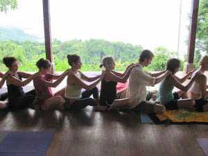 Retreat-group-massage